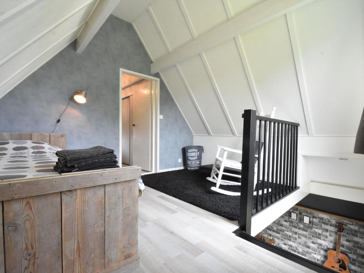 Balmy Holiday Home In Tuitjenhorn With Fenced Garden Zewnętrze zdjęcie