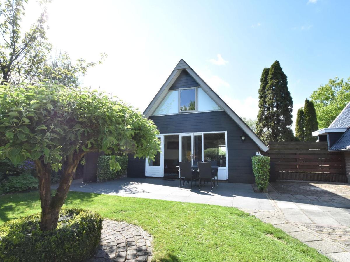 Balmy Holiday Home In Tuitjenhorn With Fenced Garden Zewnętrze zdjęcie