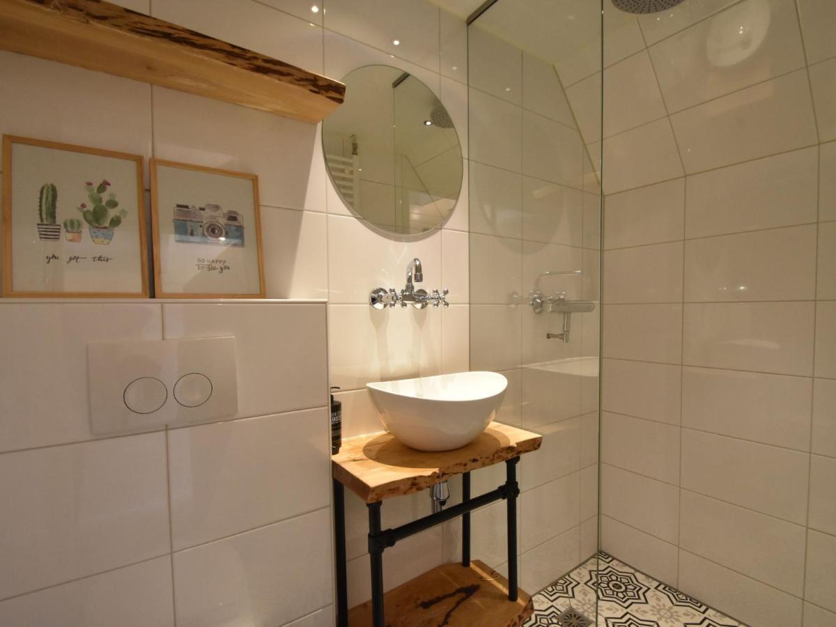 Balmy Holiday Home In Tuitjenhorn With Fenced Garden Zewnętrze zdjęcie